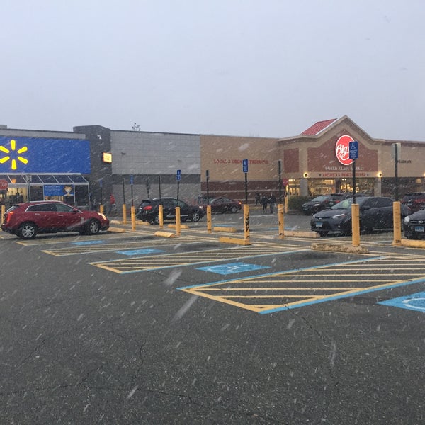 Walmart Hipermercado en Norwich