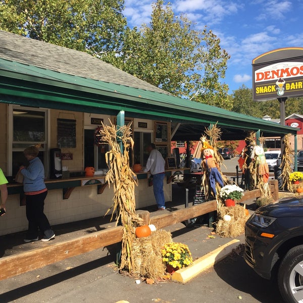 Denmo's Snack & Dairy Bar Hot Dog Joint in Southbury