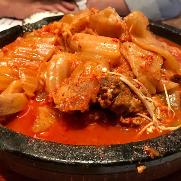 Снимок сделан в O. Tofu House Korean BBQ пользователем Jean Y. 9/20/2018