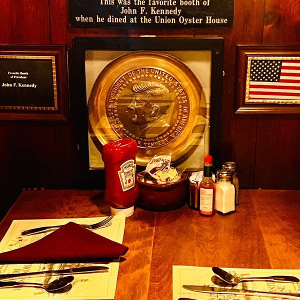 Photo taken at Union Oyster House by Jean Y. on 8/26/2023