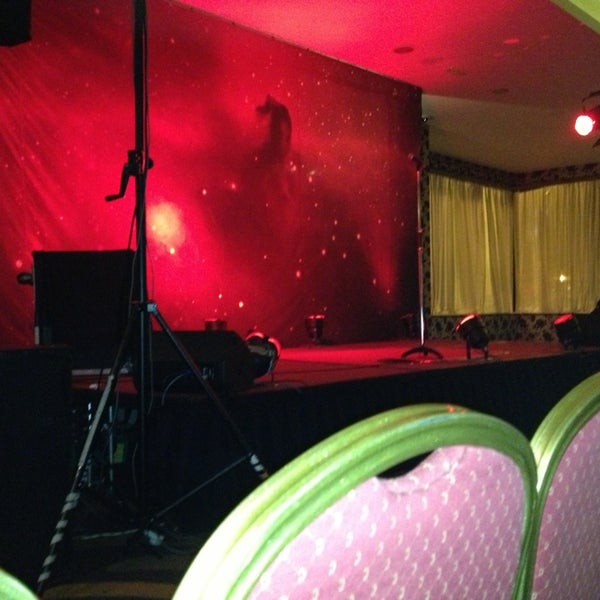Foto tomada en Lough Rea Hotel &amp; Spa  por David C. el 12/22/2012