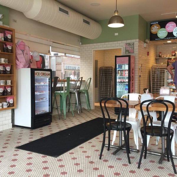 Stan's Donuts & Coffee Lake View East 30 tips from 1465 visitors