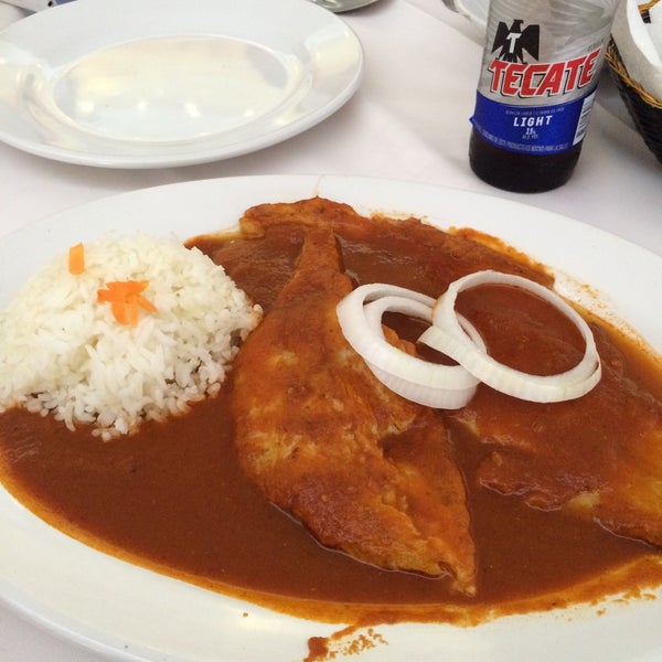 9/13/2015 tarihinde Gustavo L.ziyaretçi tarafından Restaurante Hnos. Hidalgo Carrion'de çekilen fotoğraf