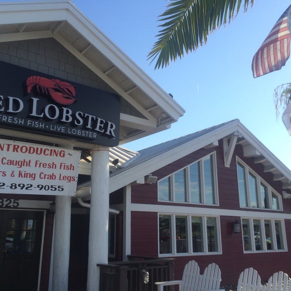 Photo taken at Red Lobster by Gustavo L. on 8/28/2015