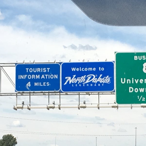 Photos at Minnesota / North Dakota State Line Border Crossing in Fargo