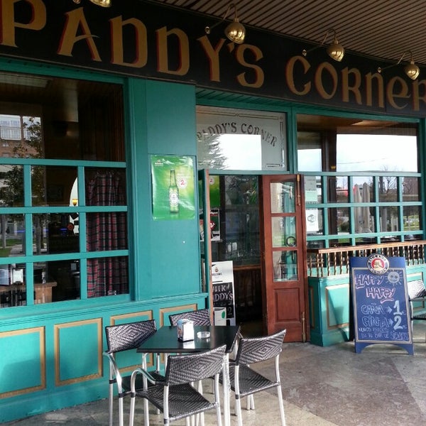 Foto diambil di Paddy&#39;s Corner oleh Mikel R. pada 3/13/2013