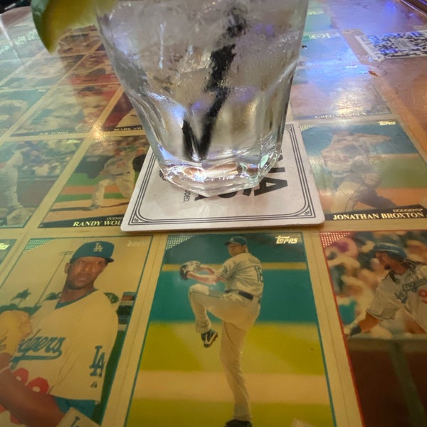 Foto tomada en Legends Sports Bar &amp; Restaurant  por Michelle H. el 6/6/2021