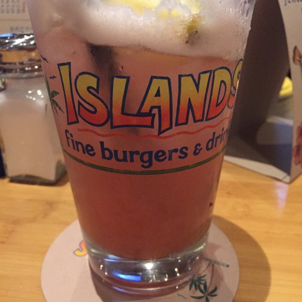 1/28/2016 tarihinde Michelle H.ziyaretçi tarafından Islands Restaurant'de çekilen fotoğraf