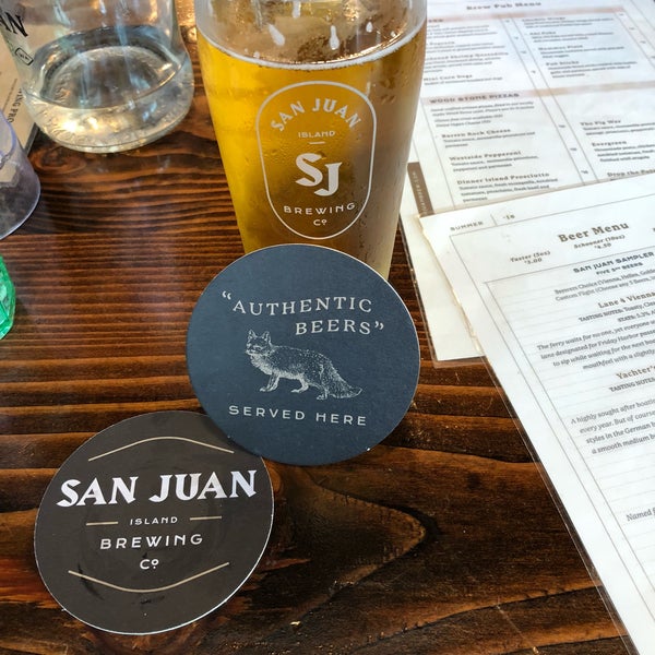 Foto tirada no(a) San Juan Island Brewing Company por Michelle H. em 8/18/2018
