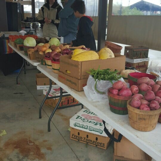 Photo taken at Coppell Farmers Market by Rhonda R. on 11/7/2015