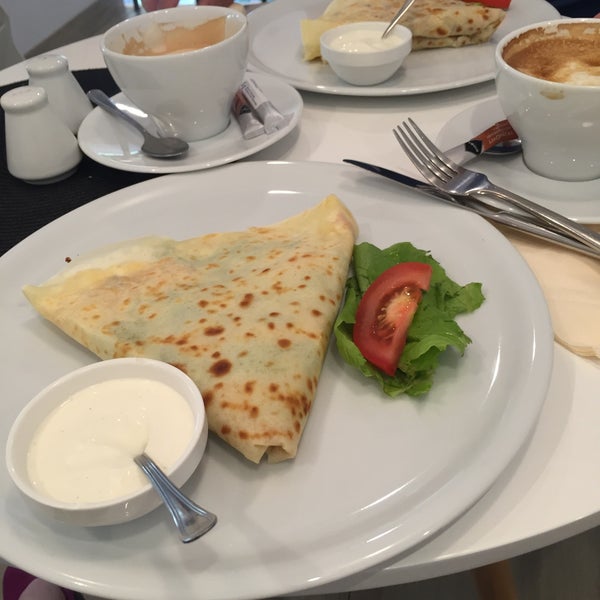 Photo taken at CREPE CAFE by Elena on 7/3/2016