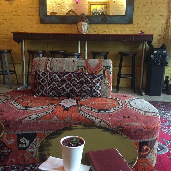 9/11/2018 tarihinde Sofi H.ziyaretçi tarafından Calabash Teahouse &amp; Cafe'de çekilen fotoğraf