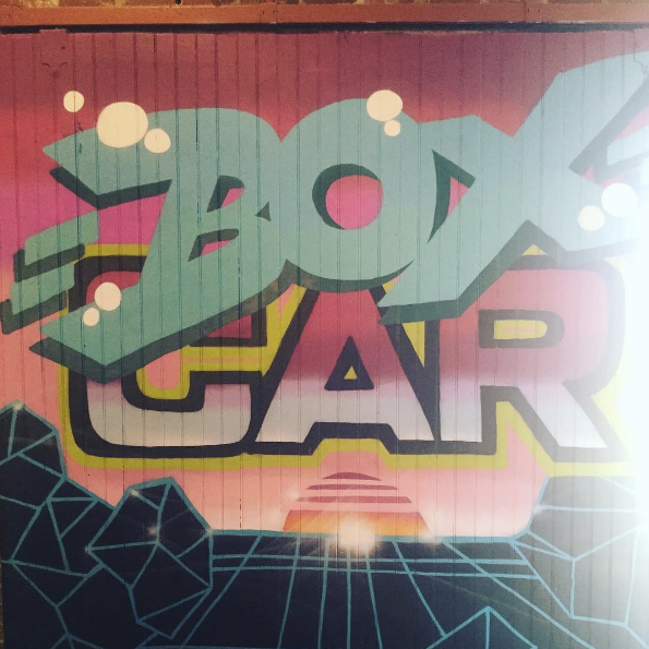 Das Foto wurde bei Boxcar Bar + Arcade von Boxcar Bar + Arcade am 6/28/2016 aufgenommen