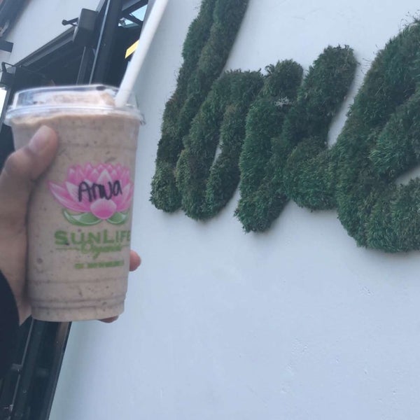 Photo taken at Sunlife Organics by Arwa A. on 10/13/2018