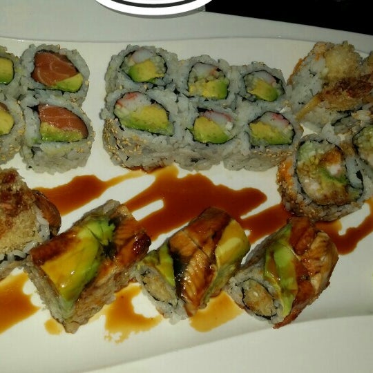 Foto tirada no(a) Sushi Para NYC por vanessa l. em 7/9/2015