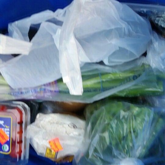 Downtown Natural Market Grocery Store in Jackson Heights