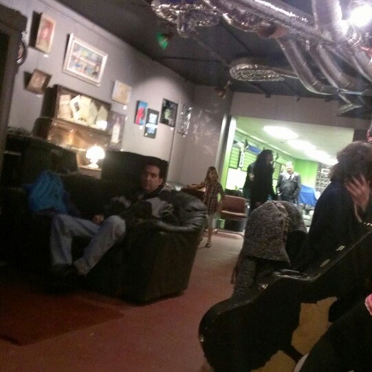 2/16/2013에 Lance S.님이 The Phoenix Cafe에서 찍은 사진