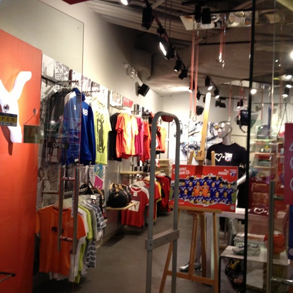 Puma outlet top store cebu