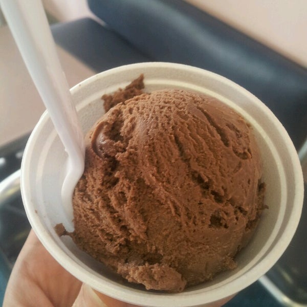 Santa Barbara Ice Cream Dessert Shop in Sam Hughes