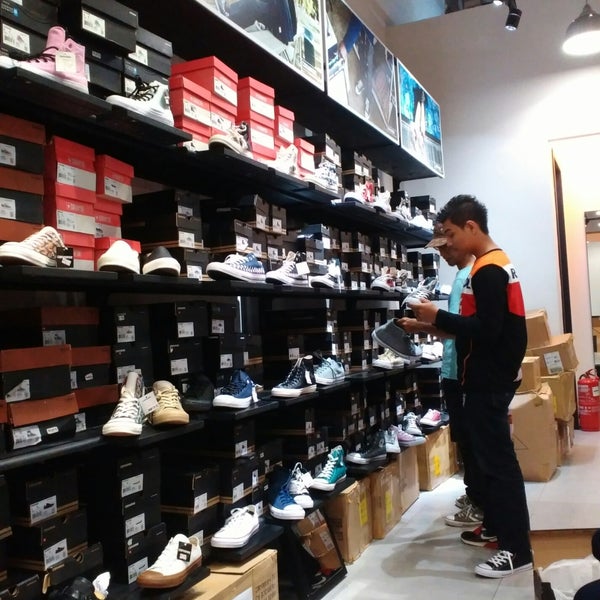 Converse - Shoe Store in Sepang