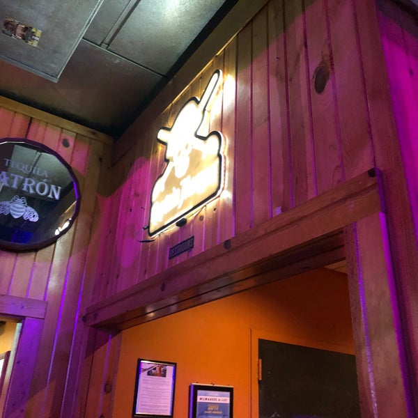 Foto diambil di Saloon on Calhoun with Bacon oleh Angela S. pada 9/10/2019