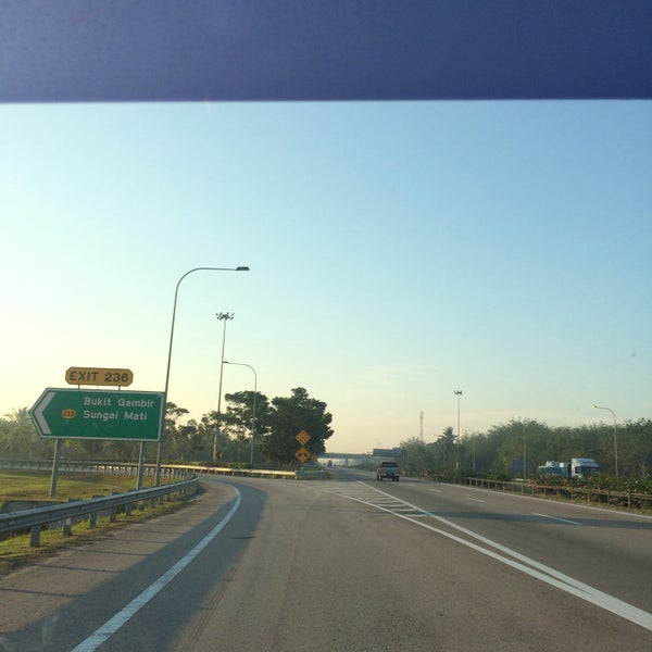 Photos At Plaza Tol Bukit Gambir 1 Tip From 2151 Visitors