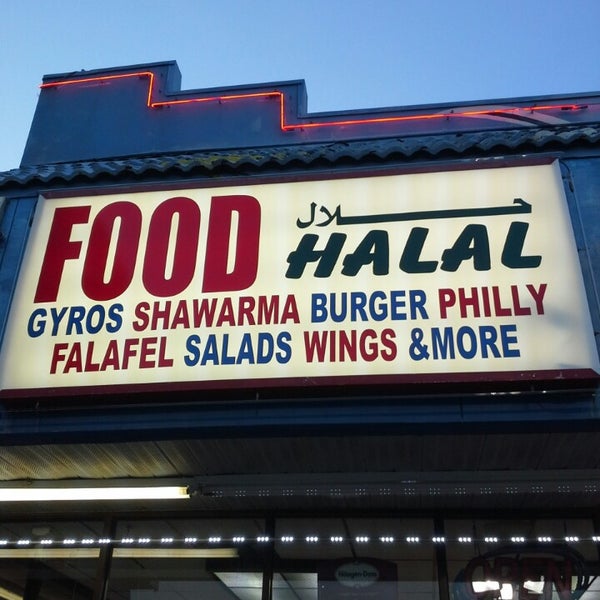 Foto tirada no(a) Halal Food Express por Nathan G. em 5/19/2013