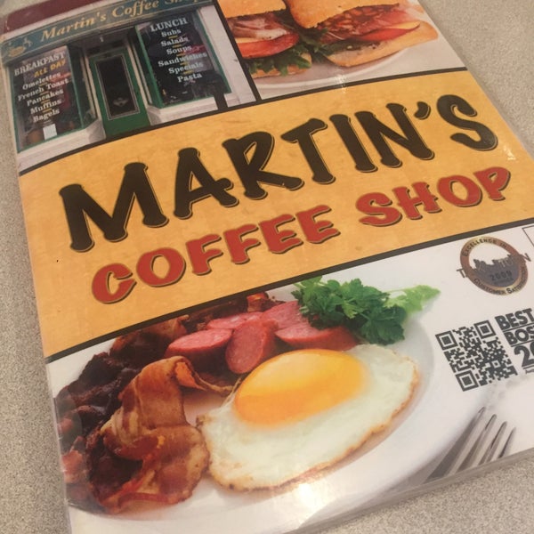 3/12/2017에 Jade N.님이 Martin&#39;s Coffee Shop에서 찍은 사진