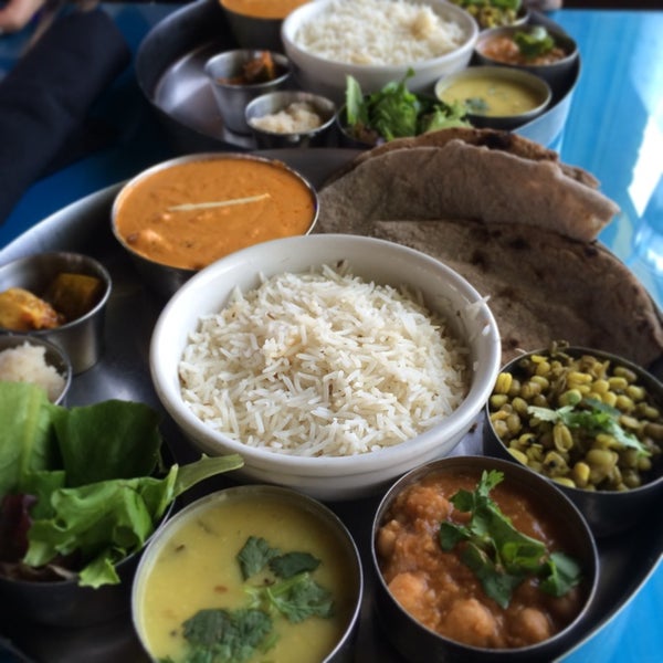 Foto tirada no(a) New India Cuisine por Dana F. em 6/11/2014