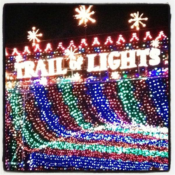 12/24/2012에 Dana F.님이 Austin Trail of Lights에서 찍은 사진