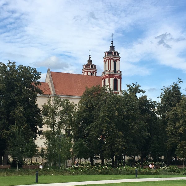 Foto diambil di Lukiškių aikštė | Lukiškės square oleh Zbyněk V. pada 8/20/2019