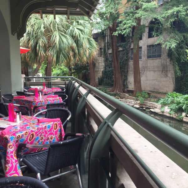 8/14/2016 tarihinde Shannon T.ziyaretçi tarafından Acenar Mexican Restaurant'de çekilen fotoğraf