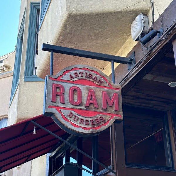 Photo taken at Roam Artisan Burgers by Vinay on 10/2/2022