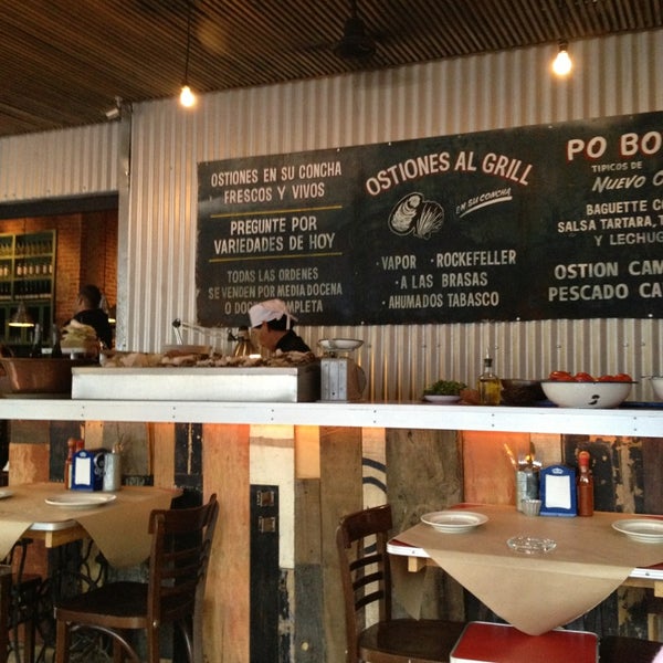 La Docena Oyster Bar & Grill Seafood Restaurant in Guadalajara