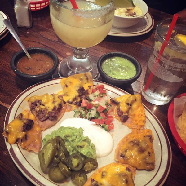 รูปภาพถ่ายที่ Teotihuacan Mexican Cafe โดย PONCHOgg เมื่อ 5/1/2015