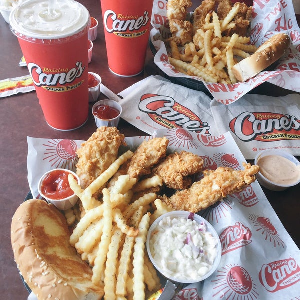 Photo taken at Raising Cane&#39;s Chicken Fingers by PONCHOgg on 7/11/2016