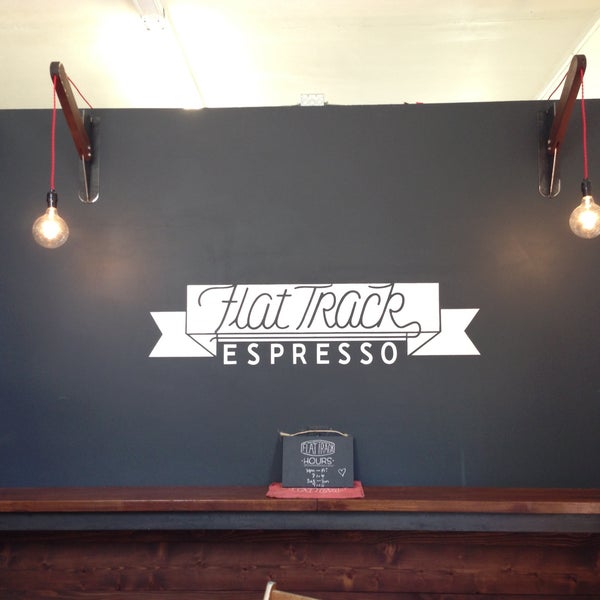 4/12/2013 tarihinde kienan c.ziyaretçi tarafından Flat Track Coffee'de çekilen fotoğraf