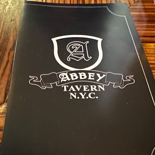 Foto tirada no(a) Abbey Tavern por Tomas M. em 11/19/2023