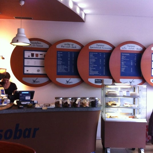10/20/2012 tarihinde Tomas M.ziyaretçi tarafından Victor&#39;s Espressobar'de çekilen fotoğraf