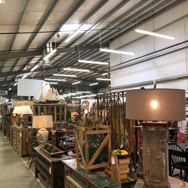 Lakewood 400 Antiques Market Cumming, GA