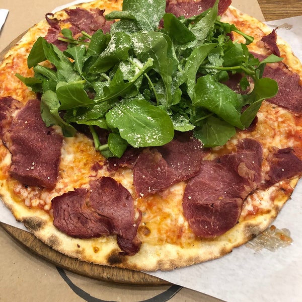 12/15/2019 tarihinde Özgür Ö.ziyaretçi tarafından Pizza Locale'de çekilen fotoğraf