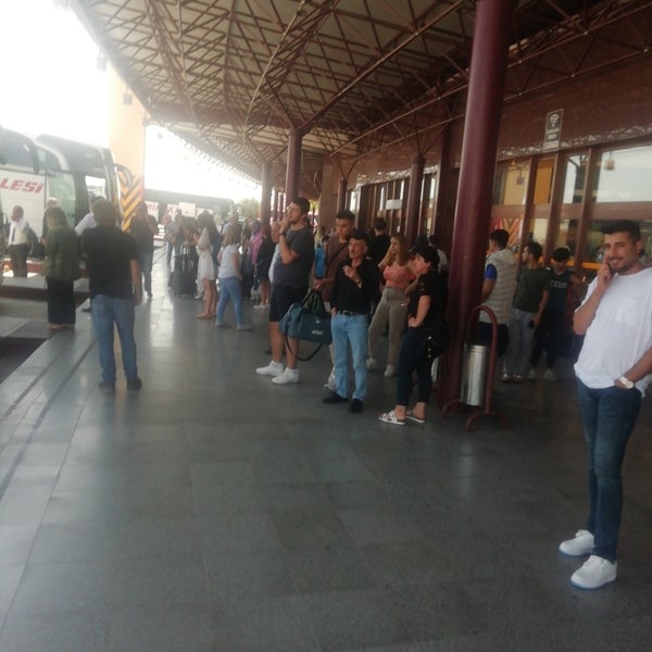 Снимок сделан в Eskişehir Şehirler Arası Otobüs Terminali пользователем Bodyguard06 8/27/2022