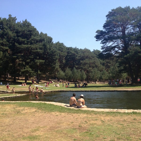 Piscinas Naturales De Hoyos Del Espino
