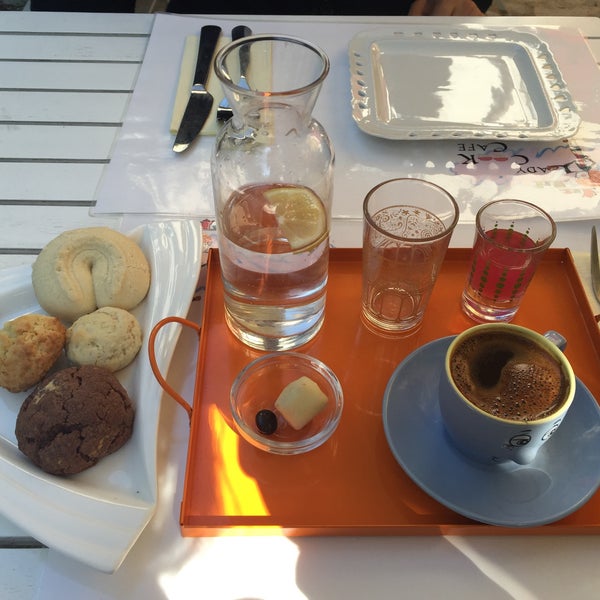 รูปภาพถ่ายที่ Lady Cook Cafe โดย Begüm Ş. เมื่อ 10/4/2015