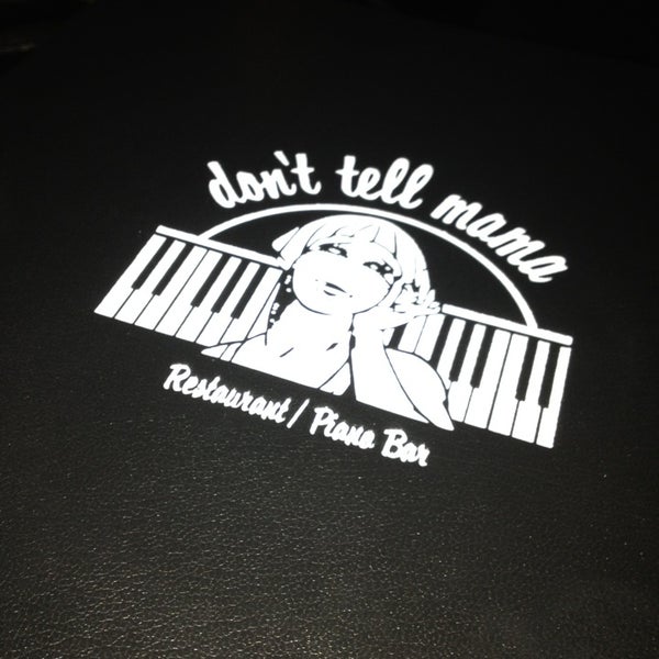 Foto tirada no(a) Don&#39;t Tell Mama Restaurant and Piano Bar por DAN C. em 2/26/2013