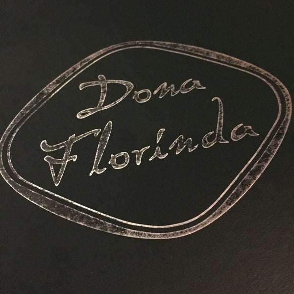 รูปภาพถ่ายที่ Restaurante Dona Florinda โดย Samuel C. เมื่อ 5/10/2015