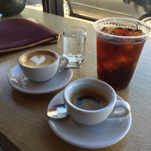 Friendly service. Flawless cold brew. The 1 and 1 macchiato/espresso is a nice serving.