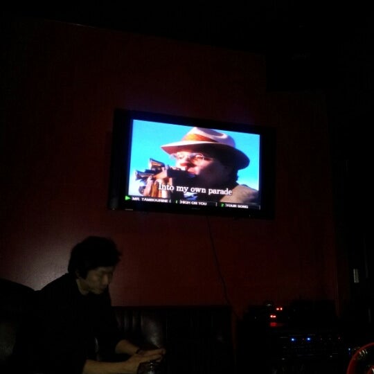 1/13/2013 tarihinde Valicia T.ziyaretçi tarafından Karaoke Melody'de çekilen fotoğraf