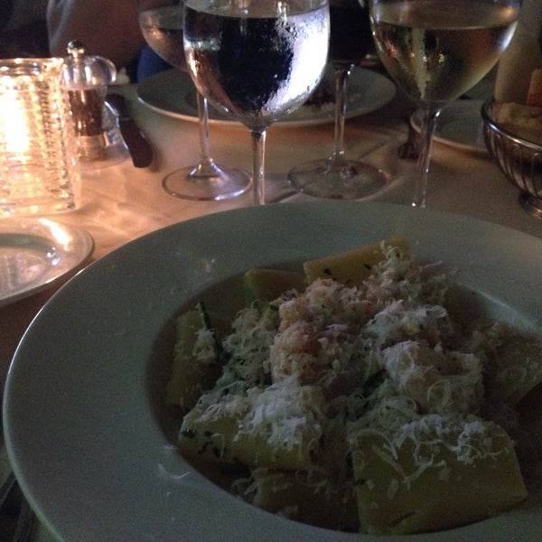 Das Foto wurde bei Quattro Gastronomia Italiana von Roberta M. am 10/27/2015 aufgenommen