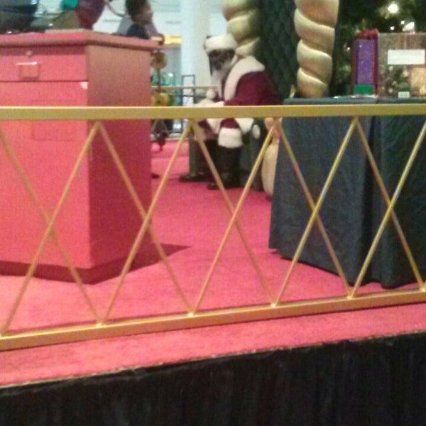 Photos at Greenbriar Mall Shopping Mall in Greenbriar